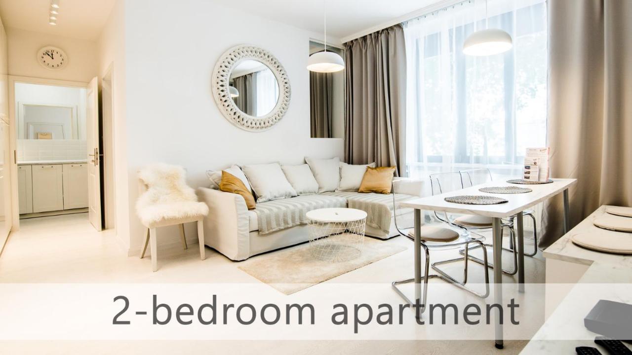 White Apartments With Ac By Kovee 布拉迪斯拉发 外观 照片